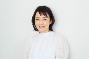 はじめの親子教室 認定講師:<br>大木 恵子(おおき けいこ) 親子に向ける温かいまなざしと、子ども主体で能力を引き出すアプローチが得意。長年にわたる保育士経験から得た、子どもの心に瞬時に寄り添える力を発揮し、二人三脚で子どもの成長を促していきます。